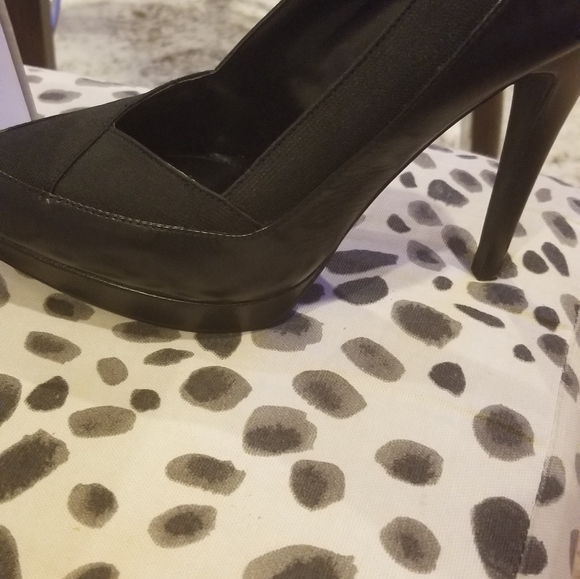 Heels - Picture 4 of 10
